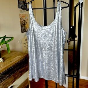 Hardly worn zarah blouse , or can be used as a mini dress. Take two .